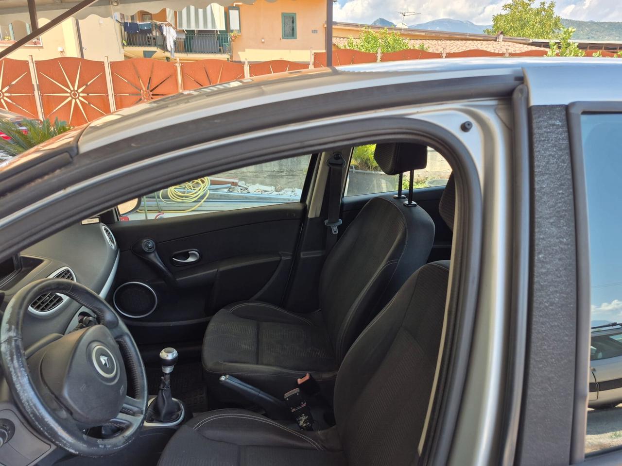 Renault Clio 1.4 16V cat 5 porte Confort Authentique