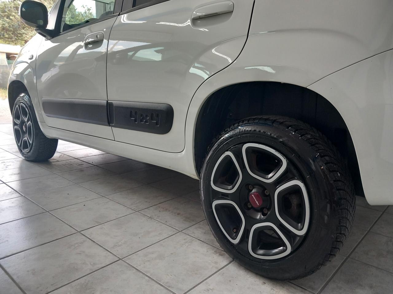 Fiat Panda 4x4 anno 2022 benzina 0.9 km 43 mila