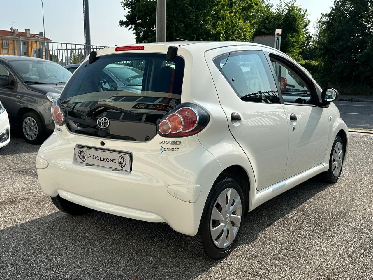 Toyota Aygo 1.0 12V VVT-i 5 porte Lounge Connect MMT