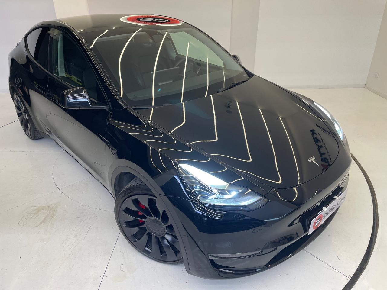 Tesla Model Y AWD Performance