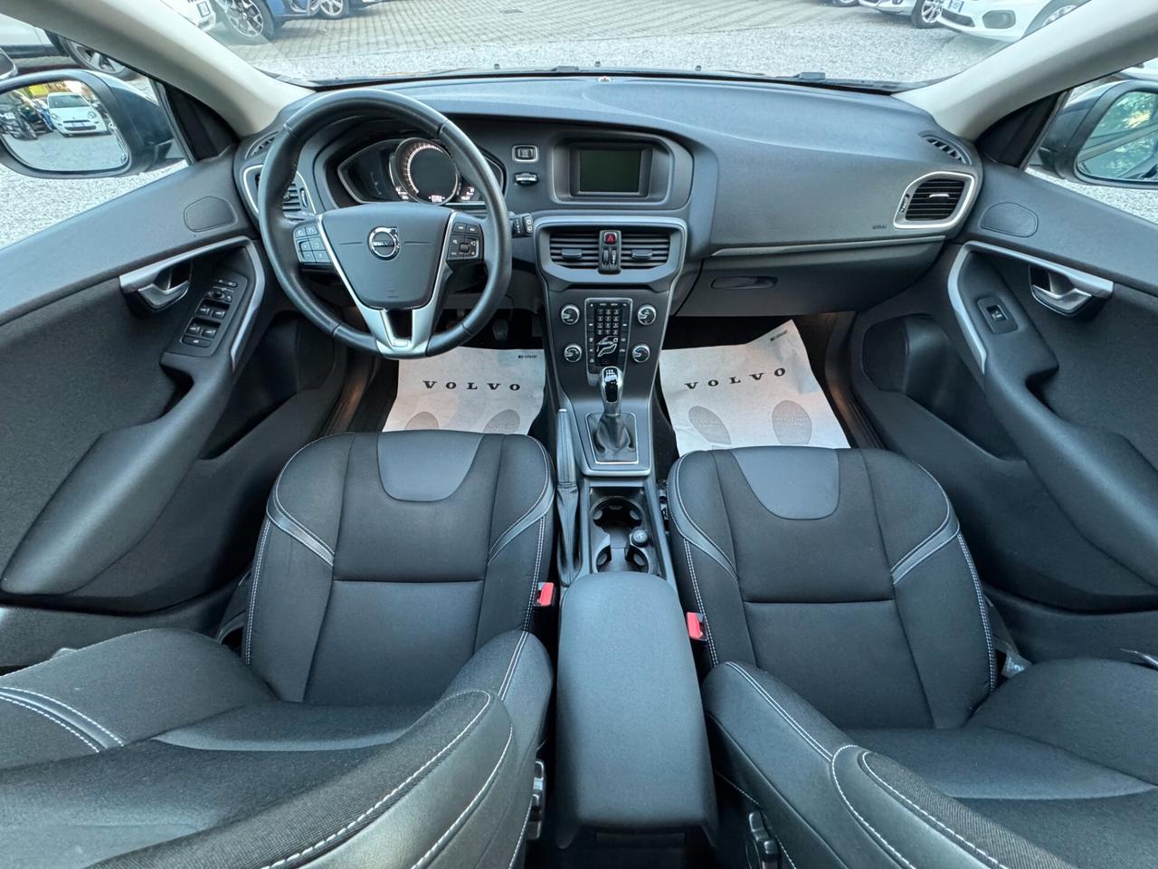 Volvo V40 T2
