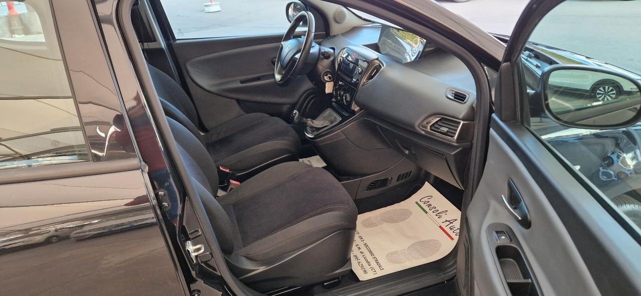 Lancia Ypsilon 1.3 Mjt 95cv 5 porte S&S Platinum