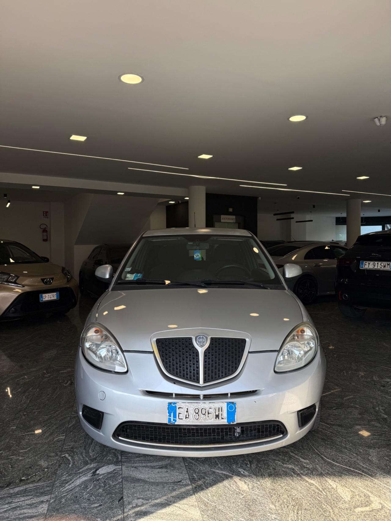 Lancia Ypsilon 1.3 MJT 75 CV Elle