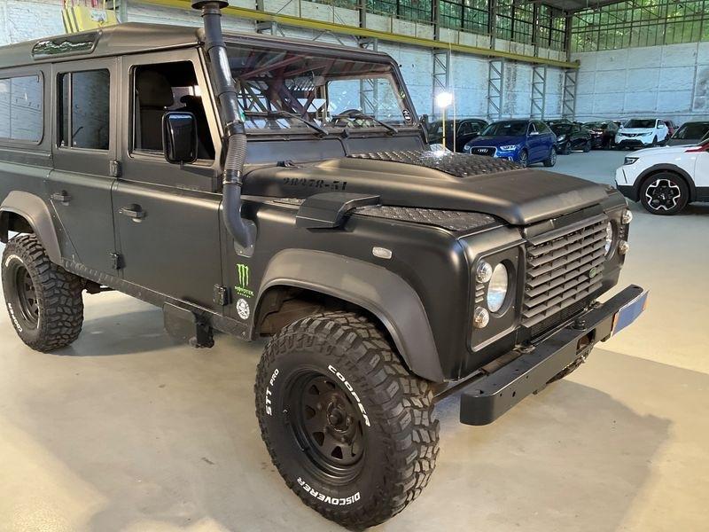 Land rover defender 7 posti 110 2.4 td4 se sw