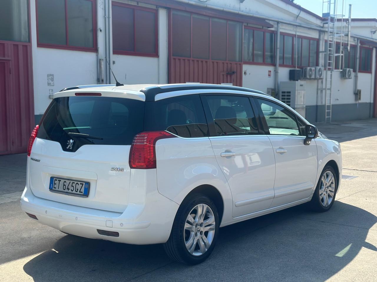 Peugeot 5008 2.0 HDi 163CV aut. Allure