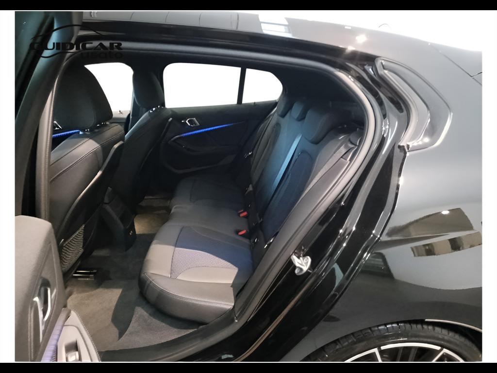 BMW Serie 1 F40 - 118d Msport auto