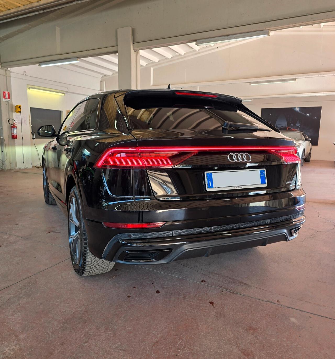 Audi Q8 50 TDI 286 CV quattro tiptronic Sport BlackNight
