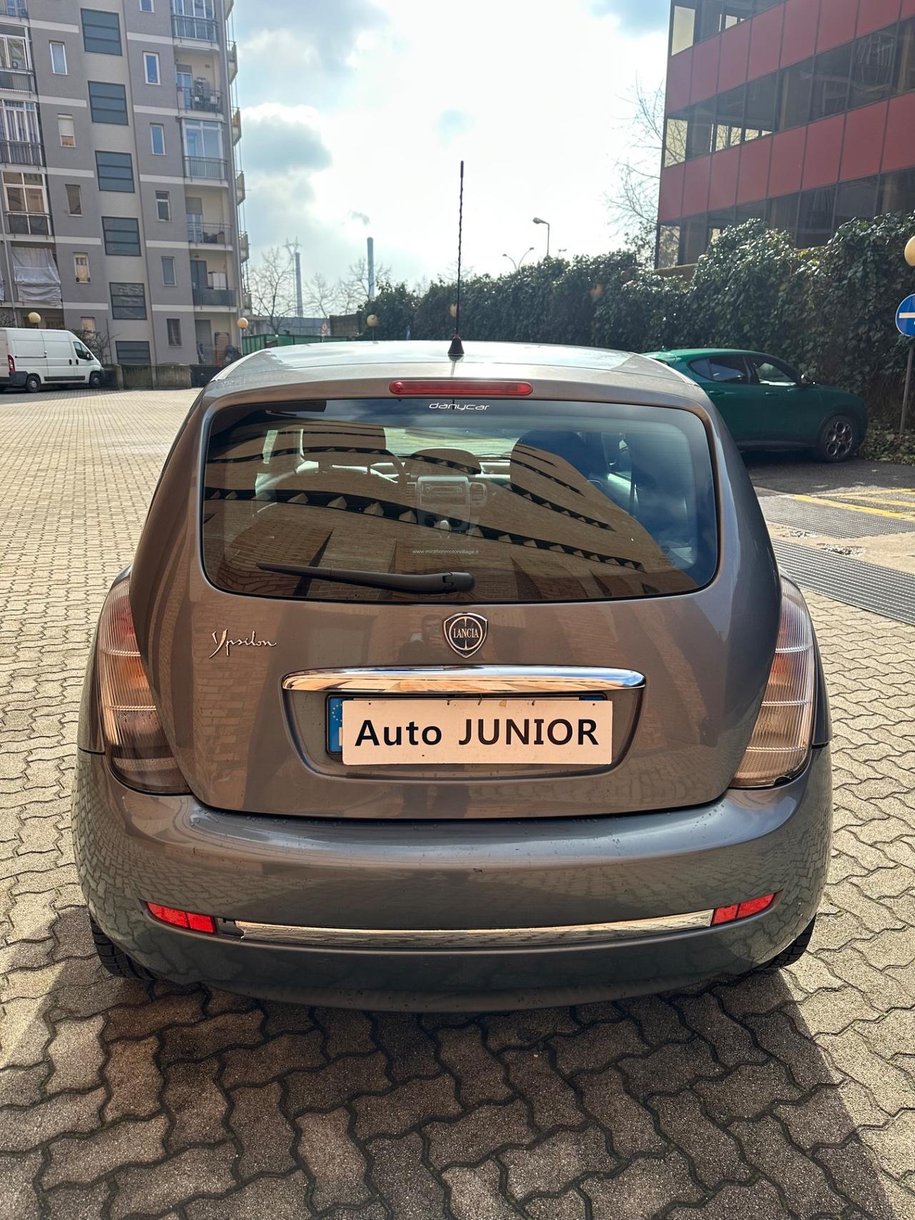 Lancia Ypsilon 1.4 Platino Ecochic GPL