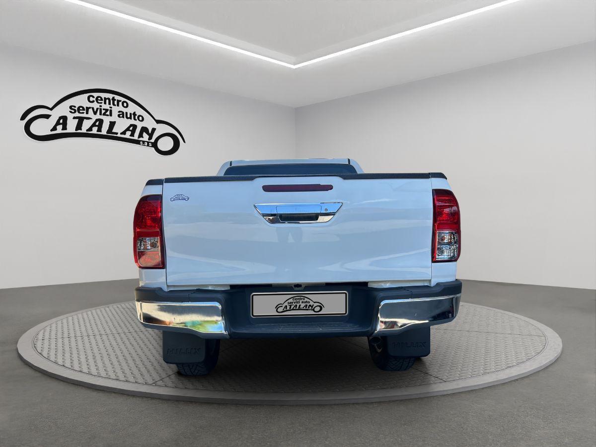 TOYOTA - Hilux - 2.4 d-4d 4x4 EXECUTIVE TELECAMERA + iva