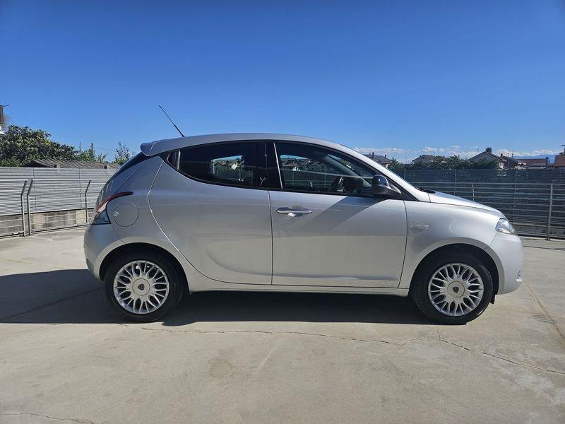Lancia Ypsilon 1.2 69 CV 5 porte GPL Ecochic Gold con BONUS EASY GO'