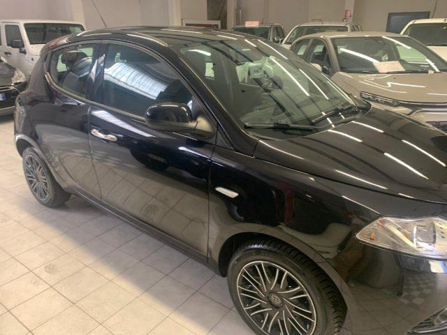 LANCIA Ypsilon 1.2 69 CV 5 porte S&S Gold