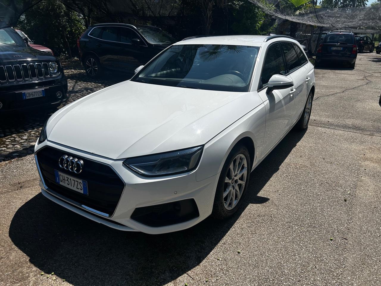 Audi A4 Avant 35 TDI/163 CV S tronic Business Advanced