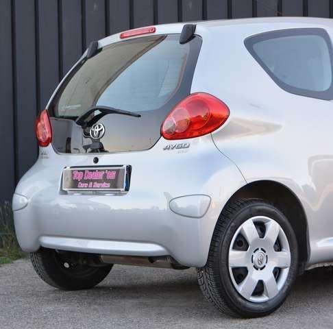 Toyota Aygo 1.0 12V VVT-i 3p 1.0 Now benzina * POCHI KM *