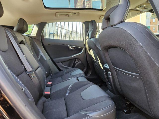 VOLVO V40 D3 Geartronic