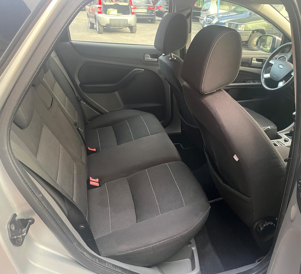 Ford Focus 1.6 Tdci 90 Cv titanium -km 289000-