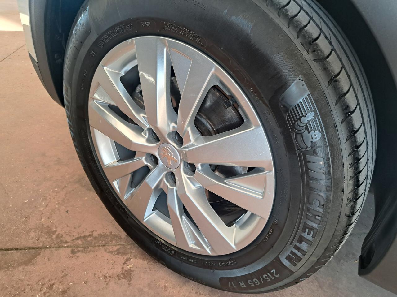Peugeot 3008 1.5 BlueHDi 130CV S&S Active