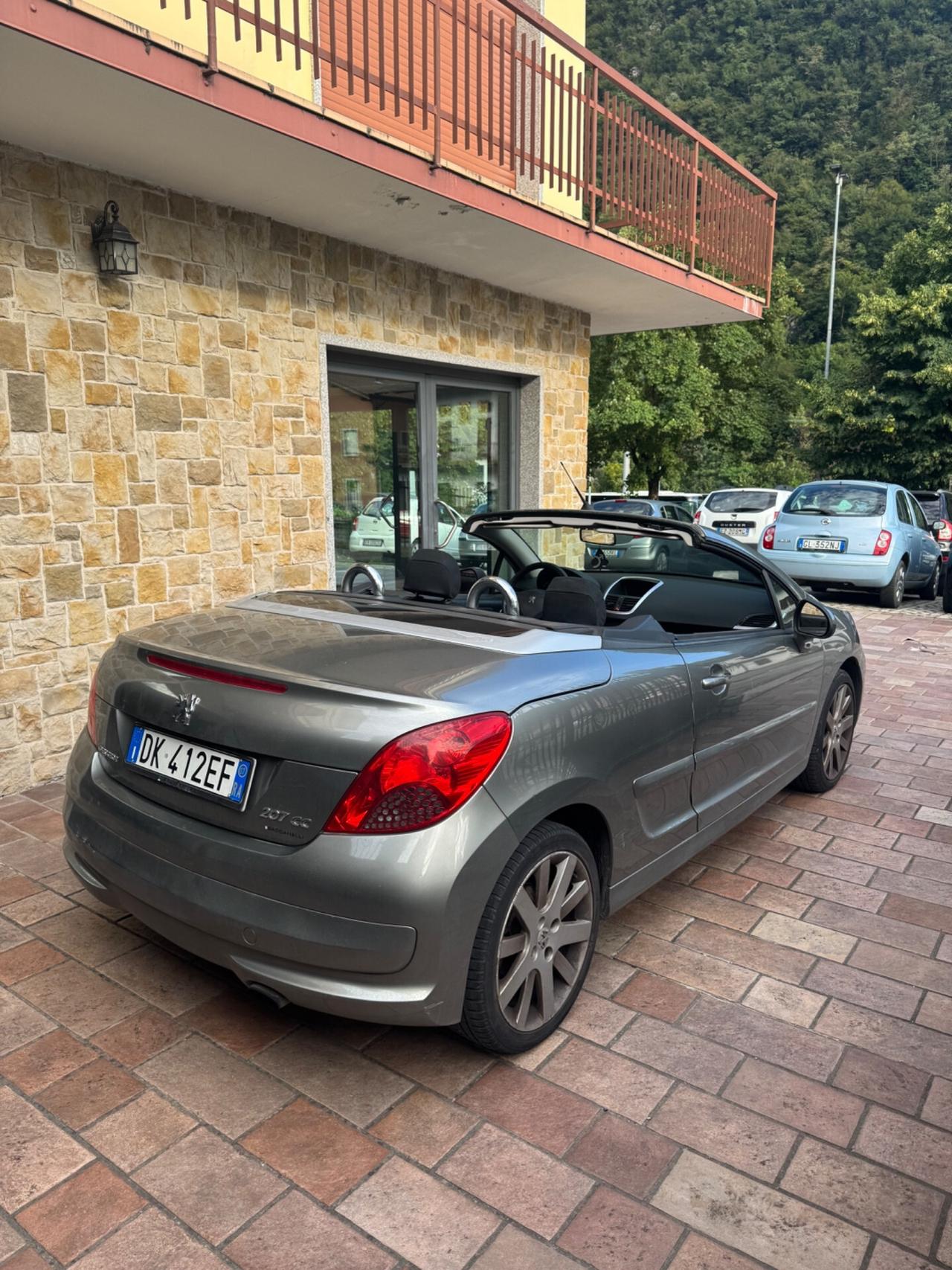 Peugeot 207 1.6 THP 150CV CC Féline