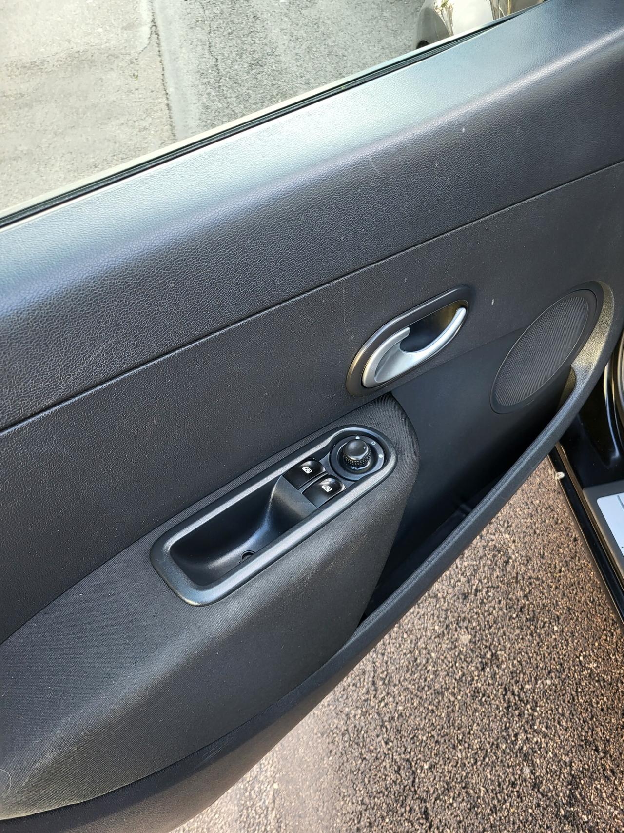 Renault Clio 1.2 16V 5 porte Dynamique