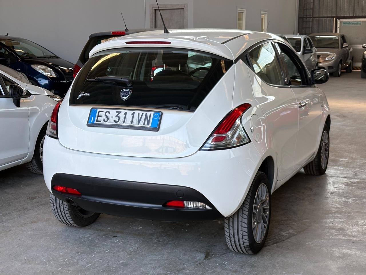 Lancia Ypsilon 0.9 TwinAir 85 CV 5 porte Metano Ecochic Gold