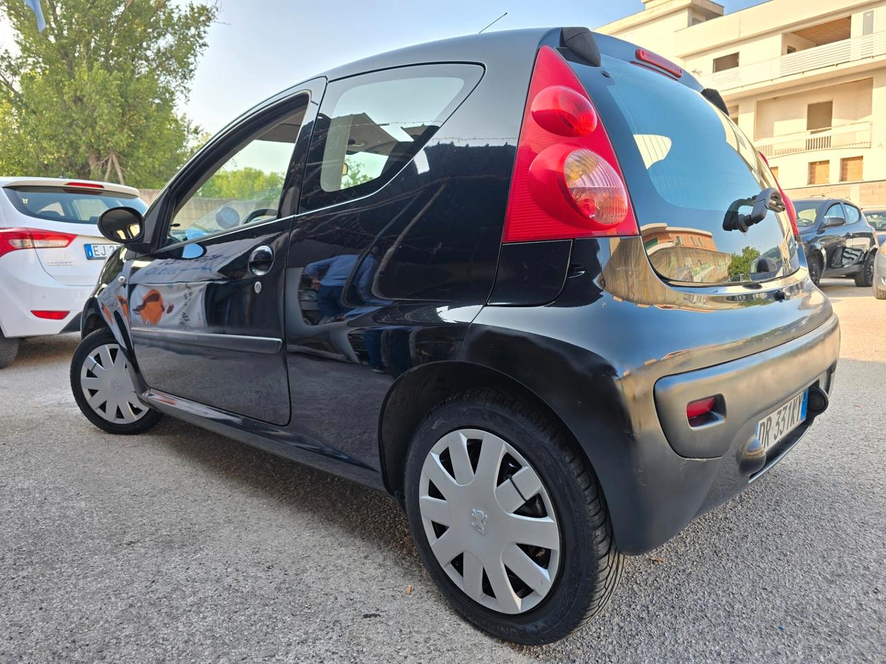 Peugeot 107 1.0benz 68CV full opt 2009