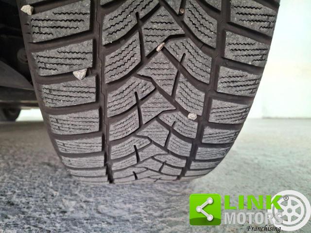 BMW 320 i Business Advantage GARANZIA INCLUSA