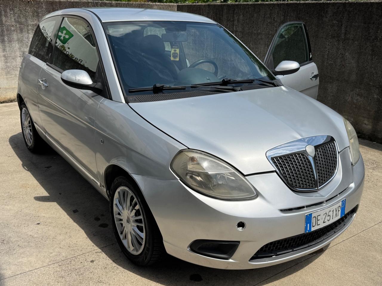 Lancia Ypsilon 1.2 Argento
