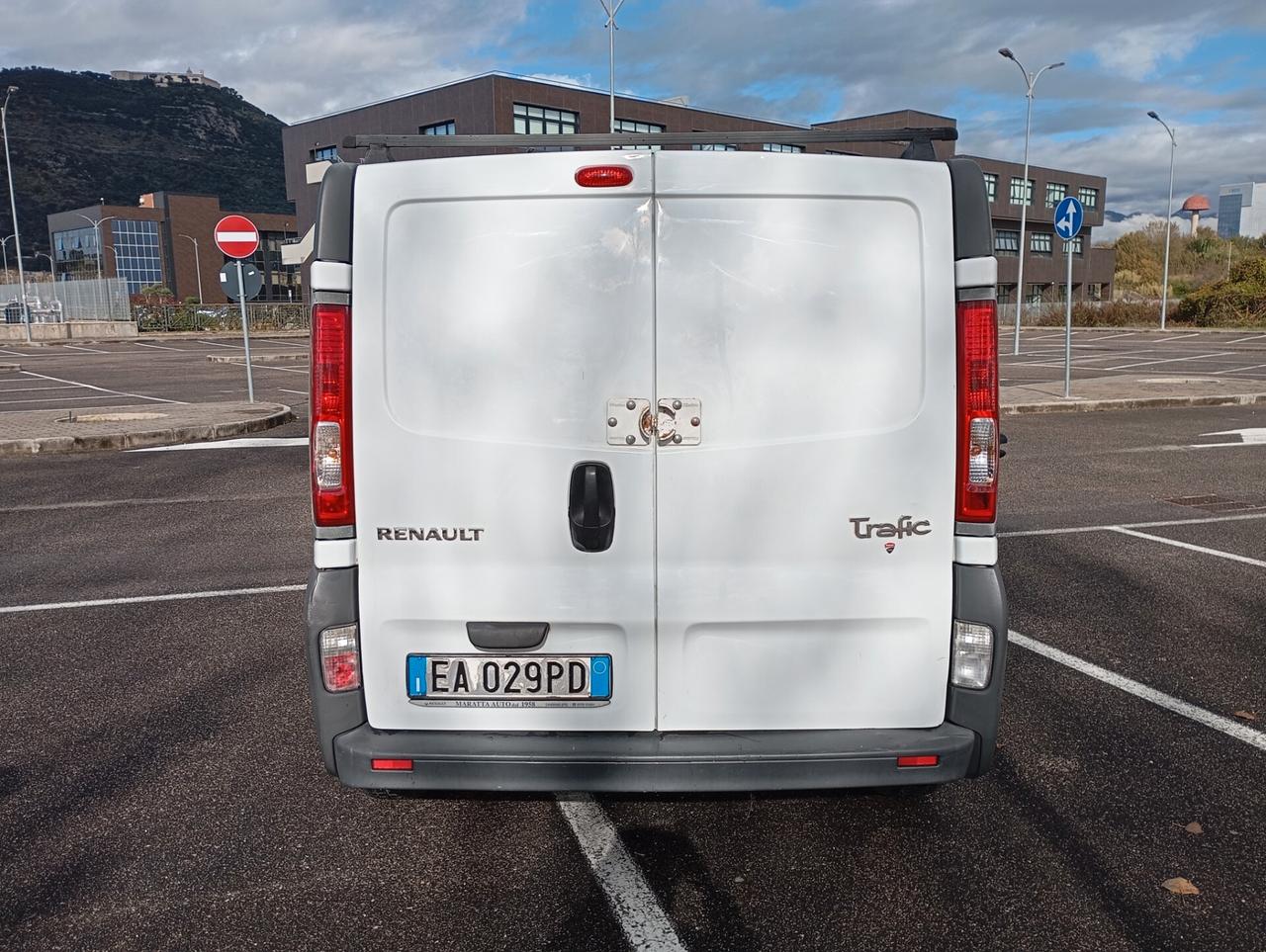 Renault Trafic T29 2.0 dCi/115 PL-TA Furgone