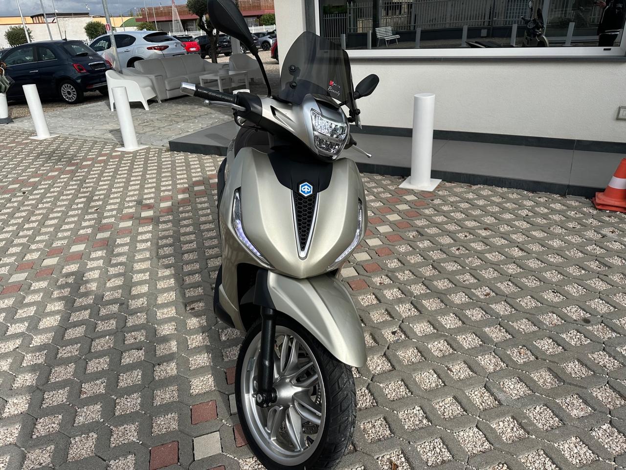 Piaggio Beverly 400