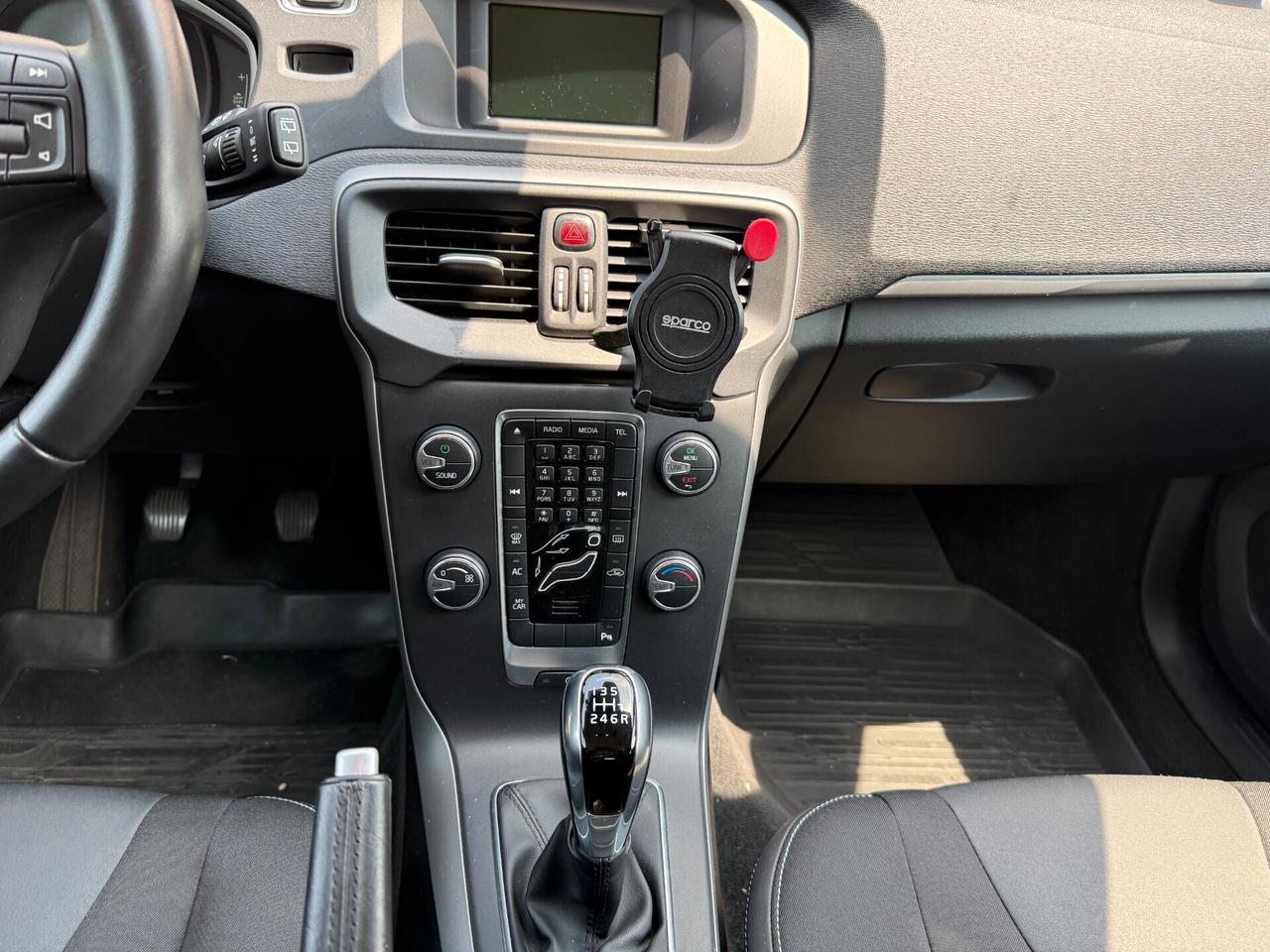 Volvo V40 T2 Momentum