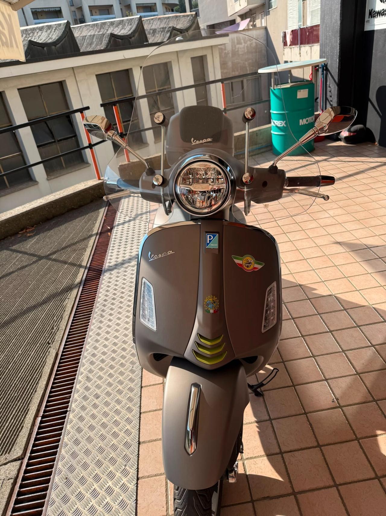Vespa 300 GTS 310 Supertech