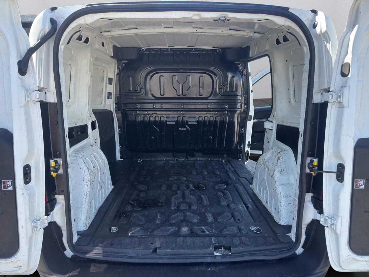 Fiat Doblo 1.6 MJT 105 CV CARGO N1 3 POSTI(PC-TN-L1H1)NAVI