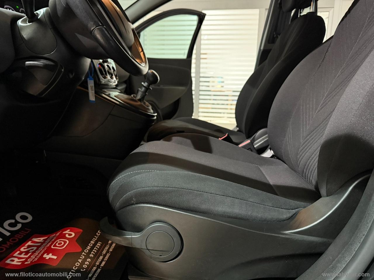 LANCIA Ypsilon 1.0 FireFly 5p.S&S Hybryd Gold CAR PLAY - KIT 5 POSTO - SENSORI DI PARCHEGGIO