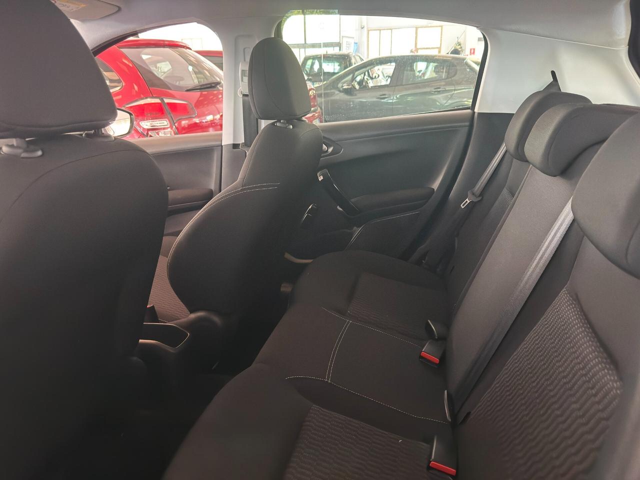 Peugeot 208 PureTech 82 5 porte Allure