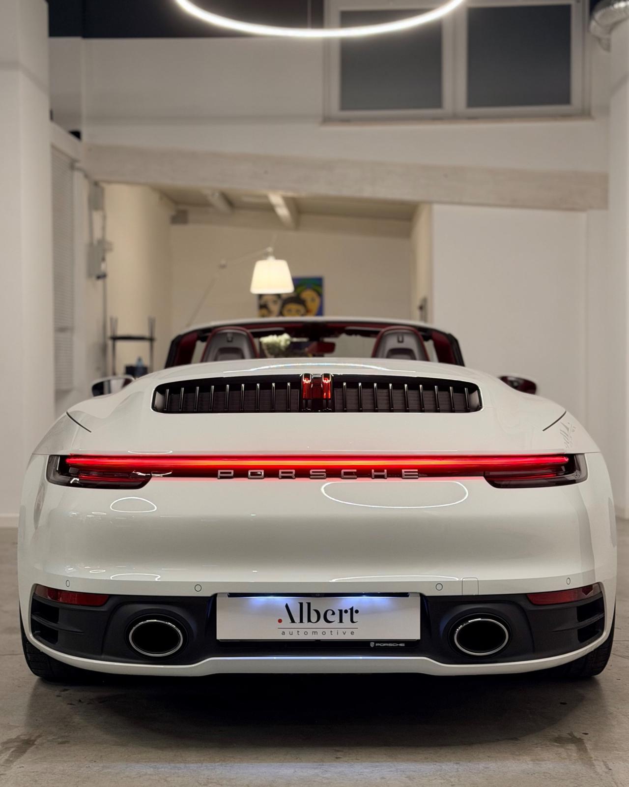 Porsche 911 Carrera Cabriolet