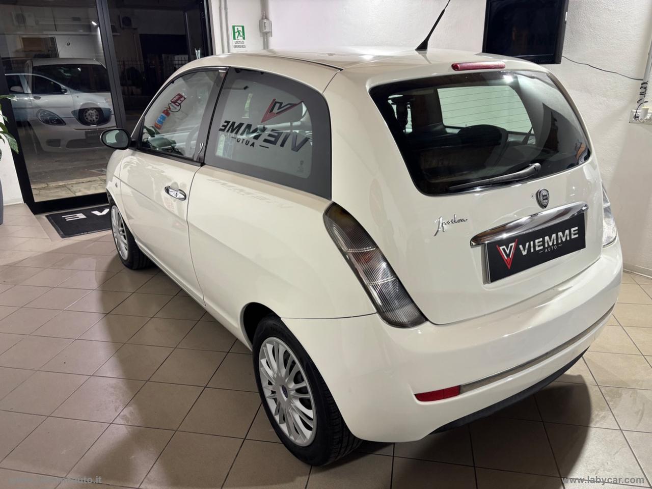 LANCIA Ypsilon 1.2 Versus