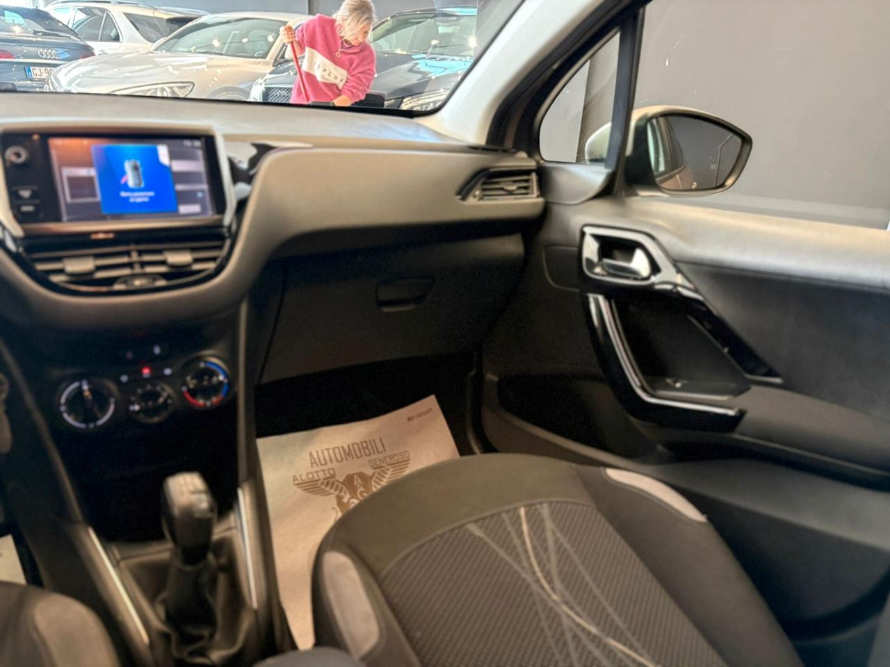 Peugeot 208 1.4 HDi 68 CV 5 porte Allure