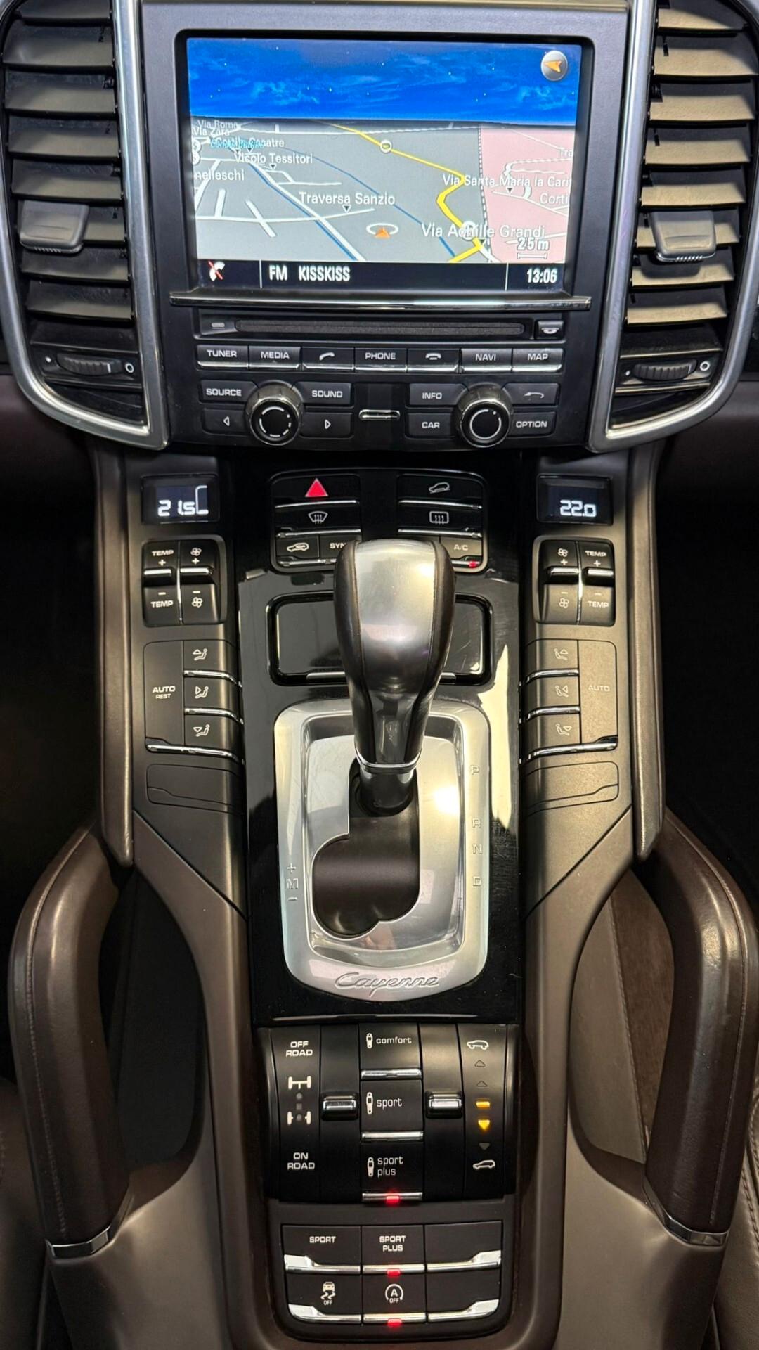 PORSCHE CAYENNE 3.0 DIESEL 2016 PLATINUM EDITION
