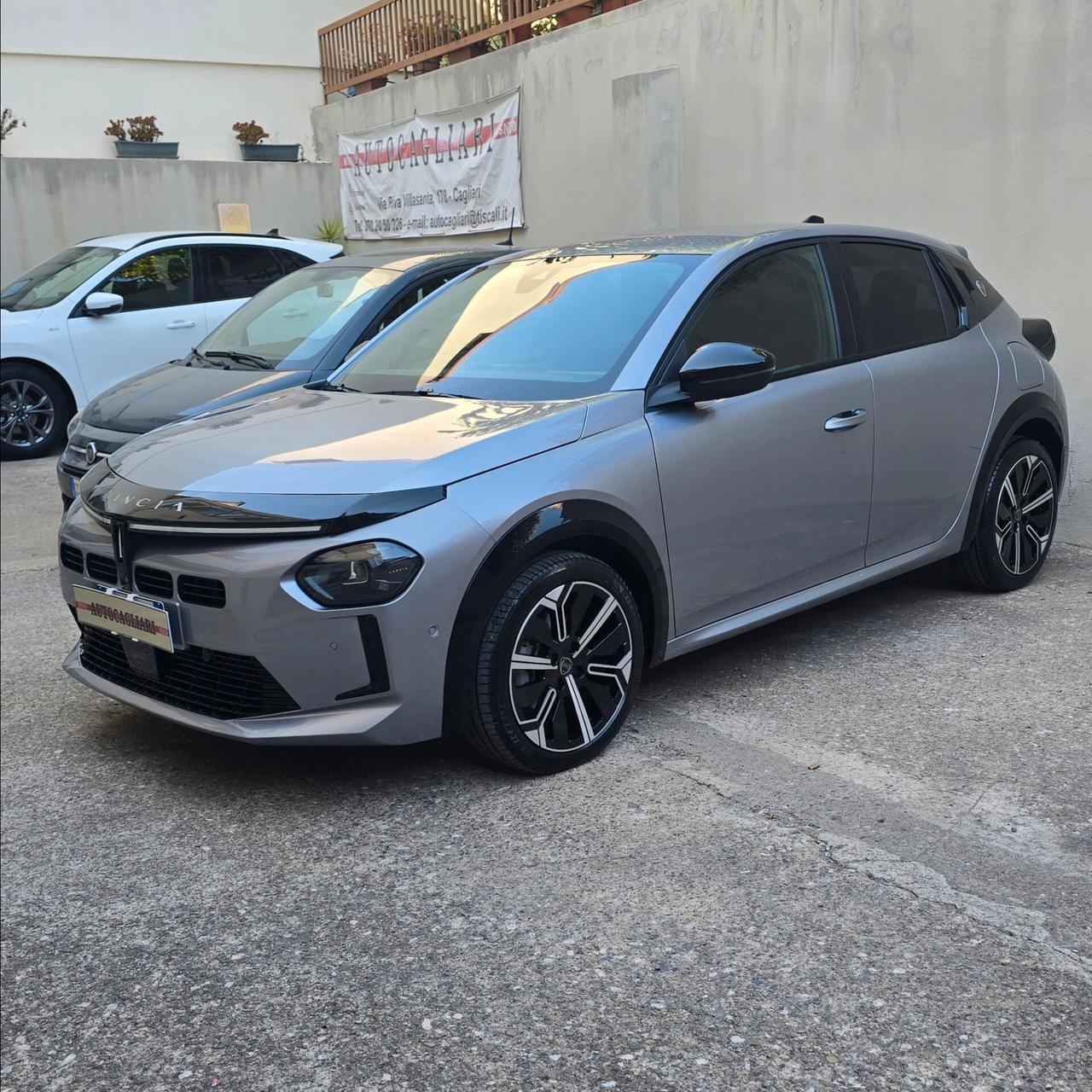 6.800 km - Cambio Automatico - Lancia Ypsilon Hybrid e-DCT LX