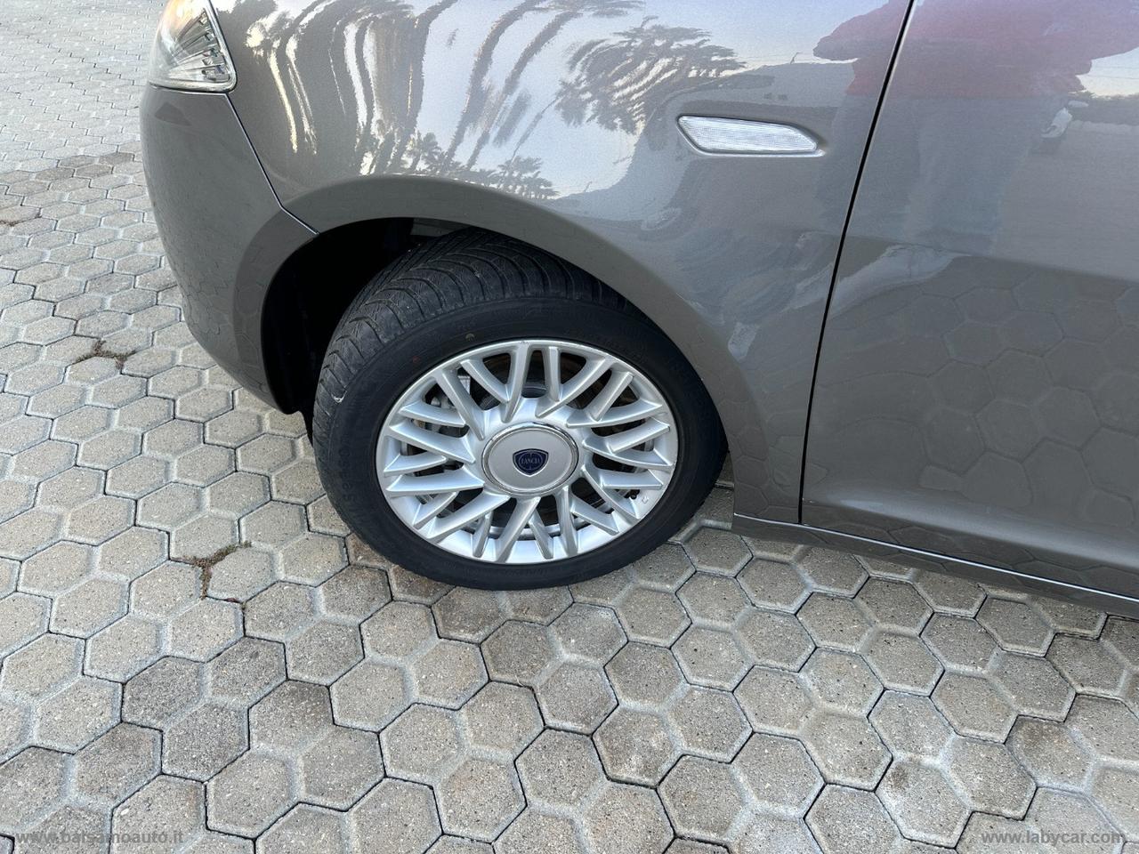 LANCIA Ypsilon 1.2 69 CV 5p. Gold