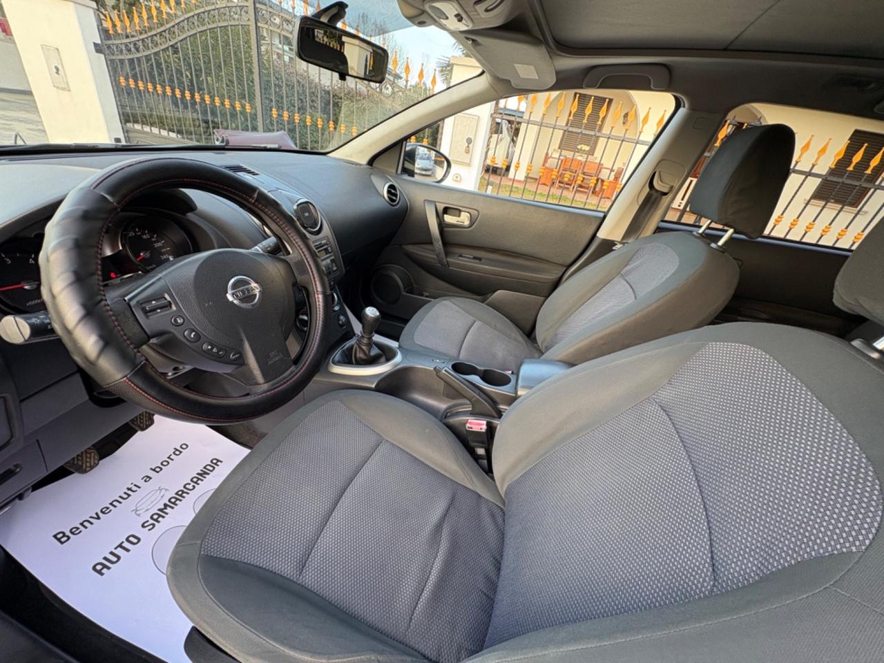 Nissan Qashqai 2.0 Diesel 7 Posti 2010