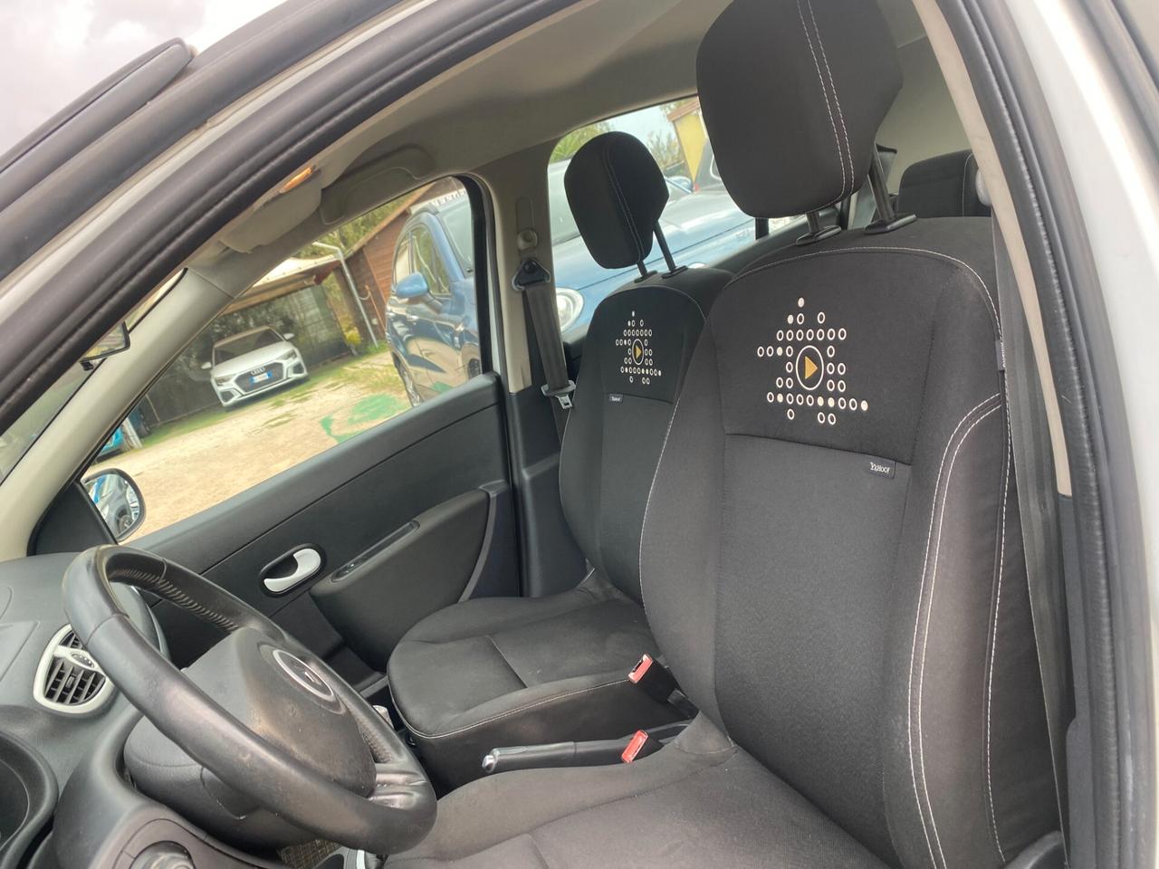 RENAULT CLIO 1.2 112.000KM ANNO 2012 ADATTA NEOPATENTATI
