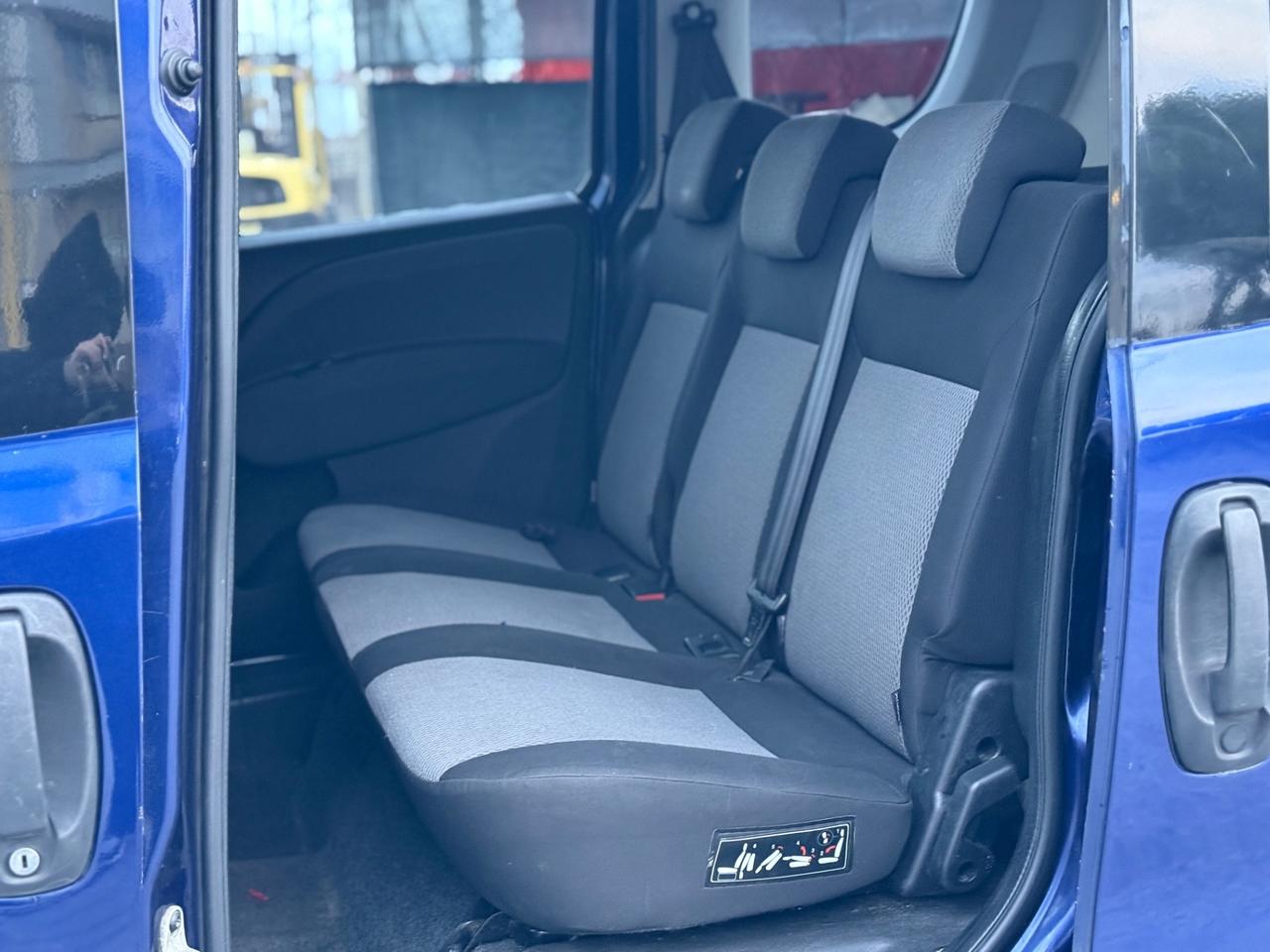 FIAT DOBLO 1.3 MJT 5 POSTI AUTOVETTURA 2010 - TOP DI GAMMA