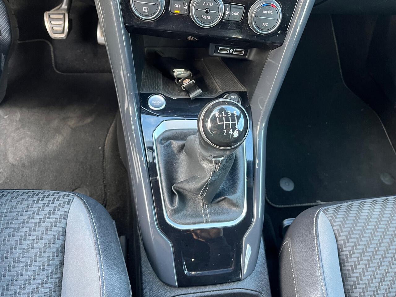 Volkswagen T-Roc 1.6 TDI R-Line