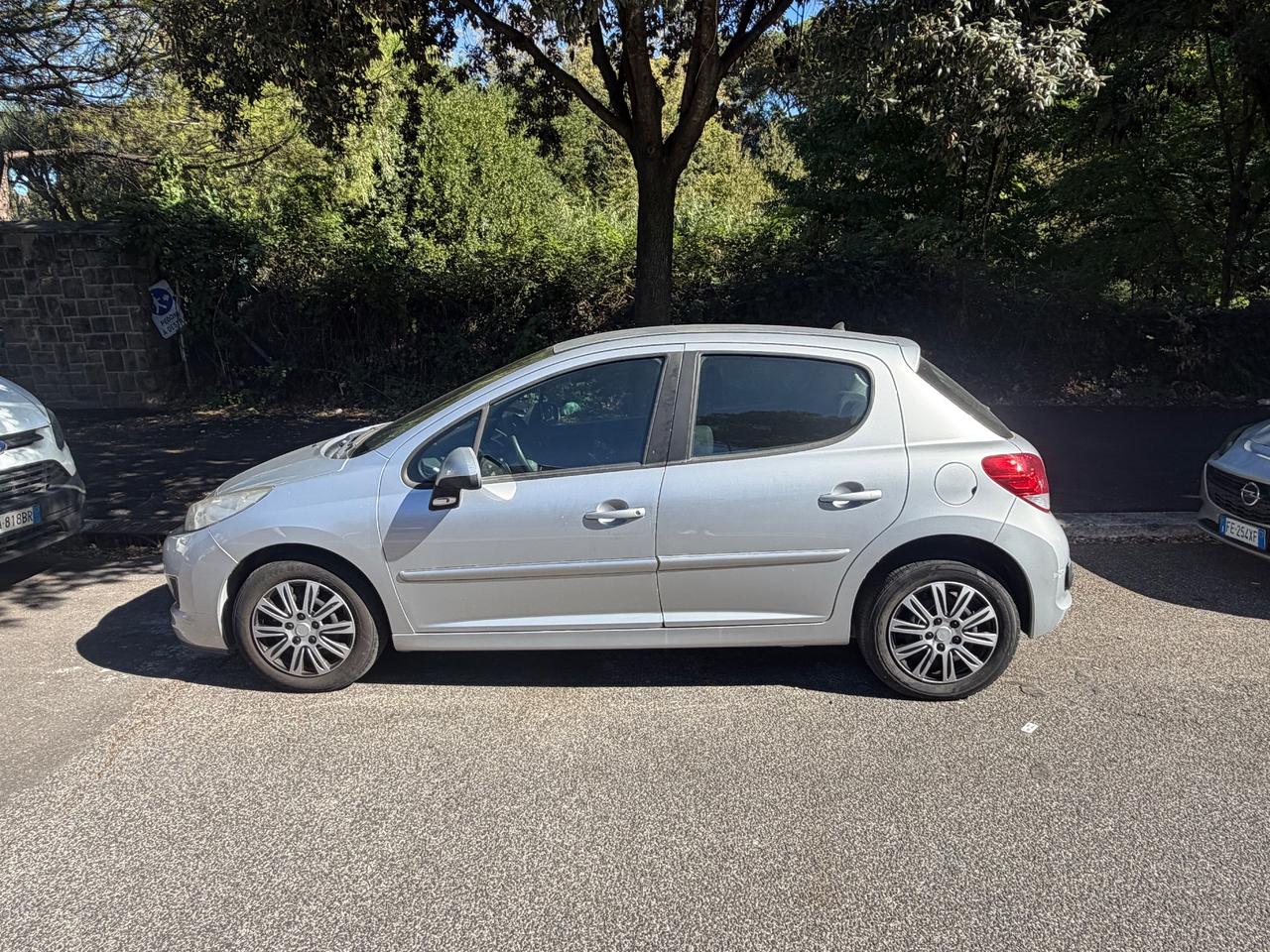 Peugeot 207 gpl 5porte manuale