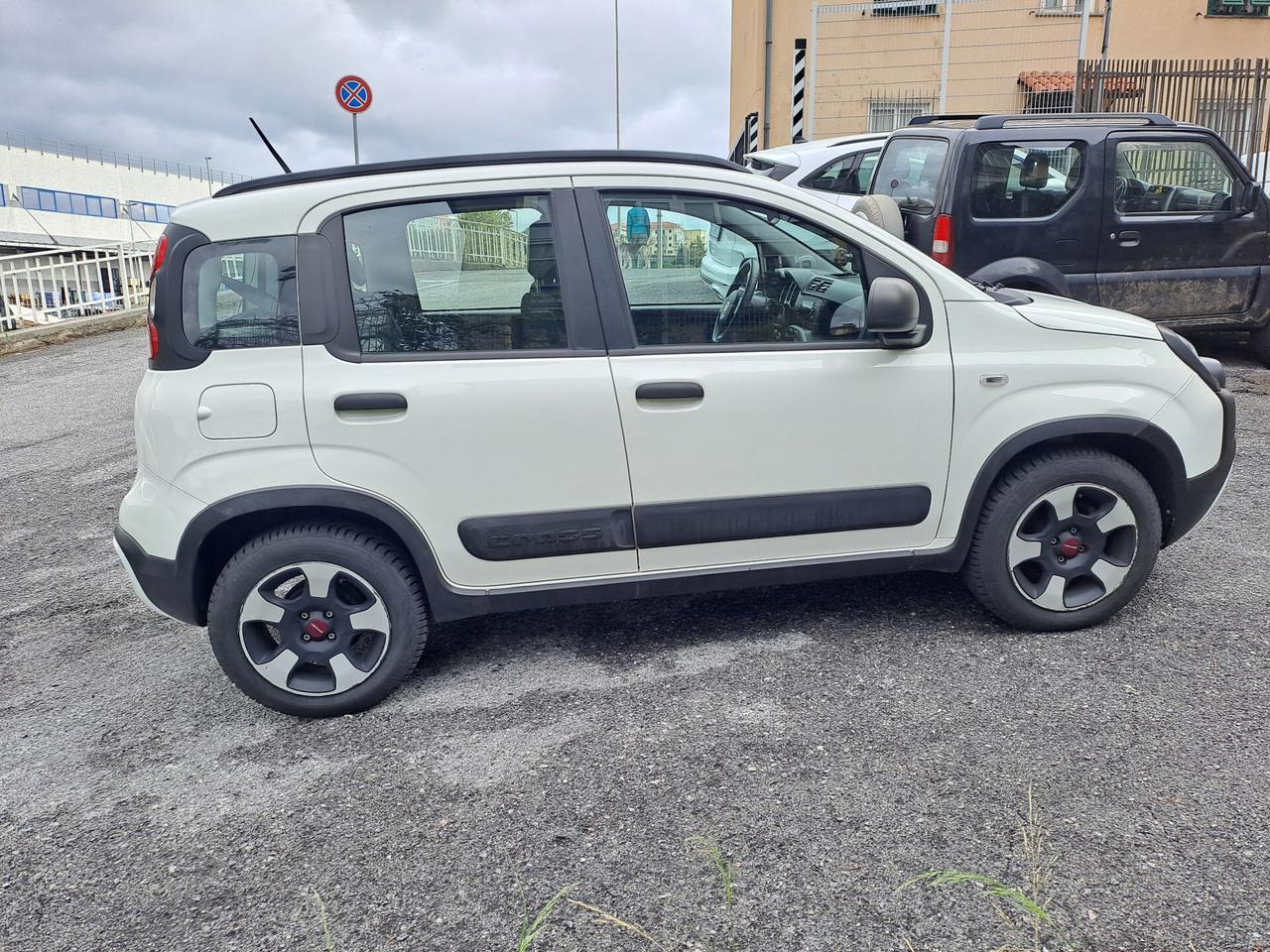 Fiat Panda 1.0 FireFly S&S Hybrid City Cross