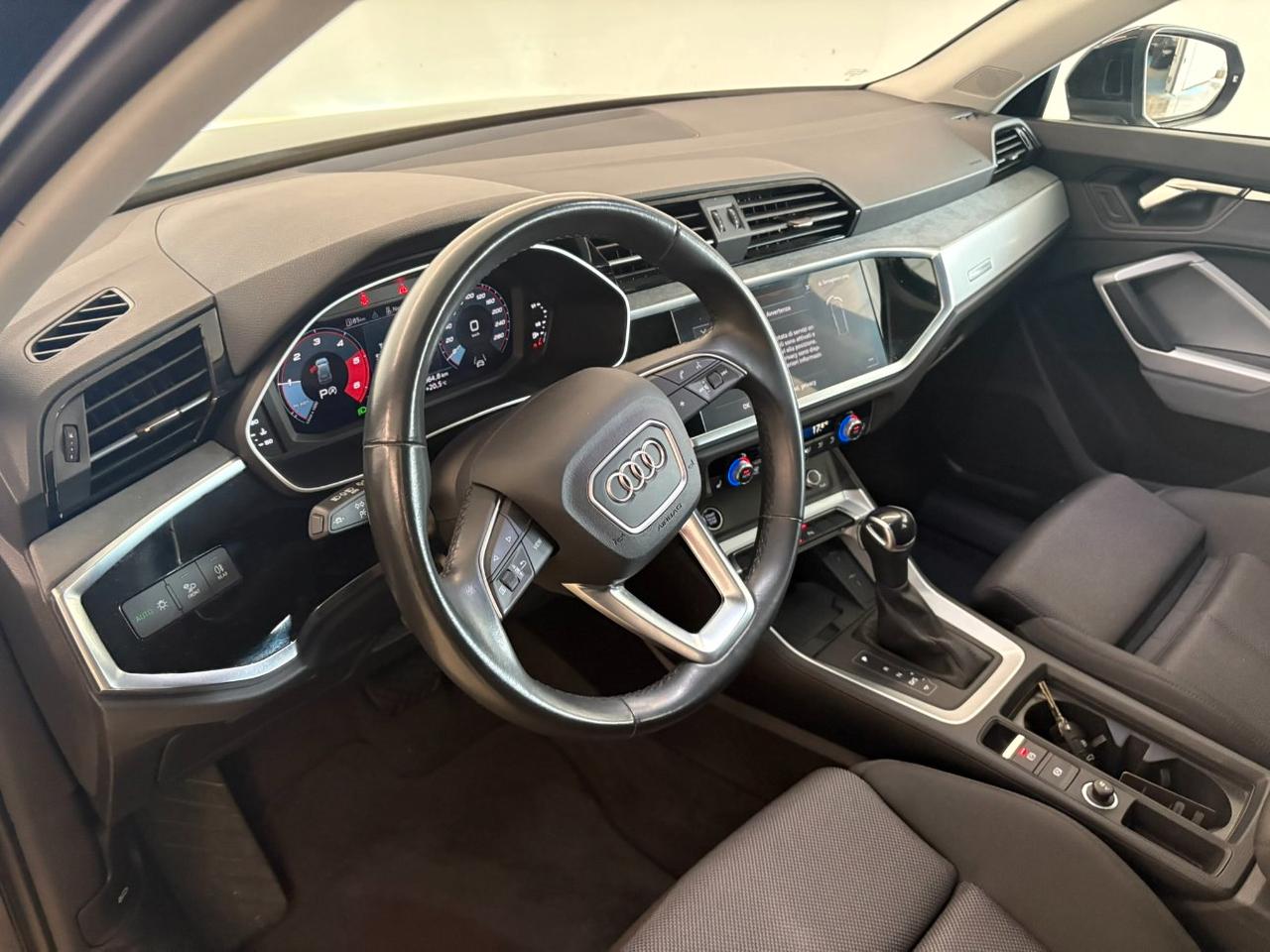 Audi Q3 35 2.0 tdi Business Advanced s-tronic