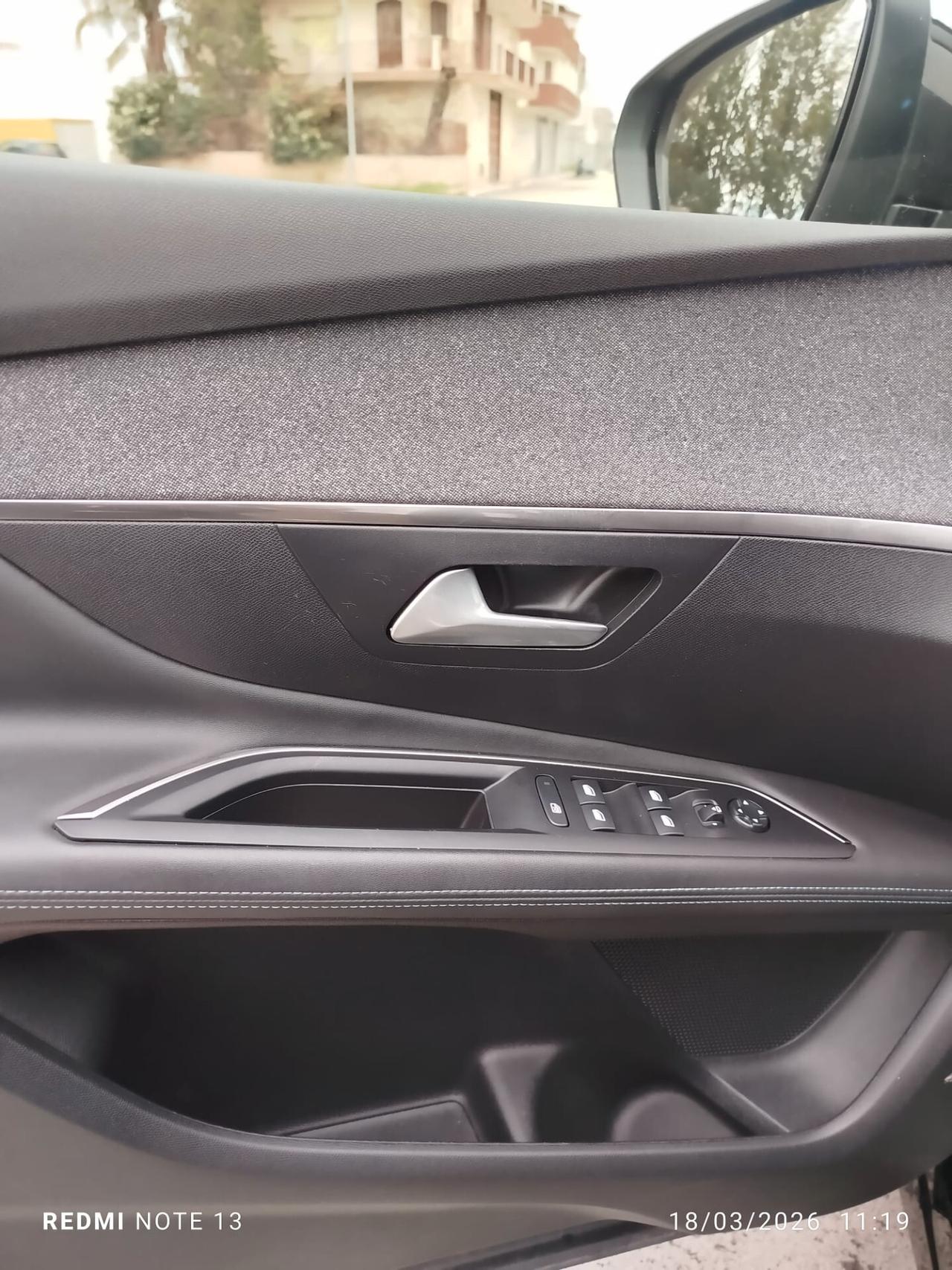 Peugeot 3008 BlueHDi 130 S&S Crossway