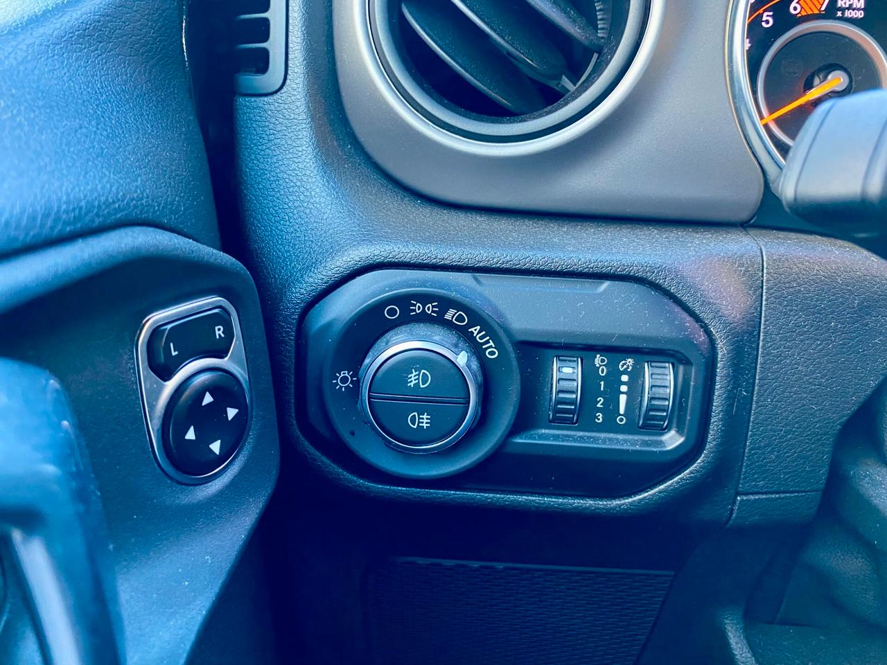 Jeep Wrangler Unlimited 2.0 Turbo Sport auto 272cv HARD TOP E SOFT TOP