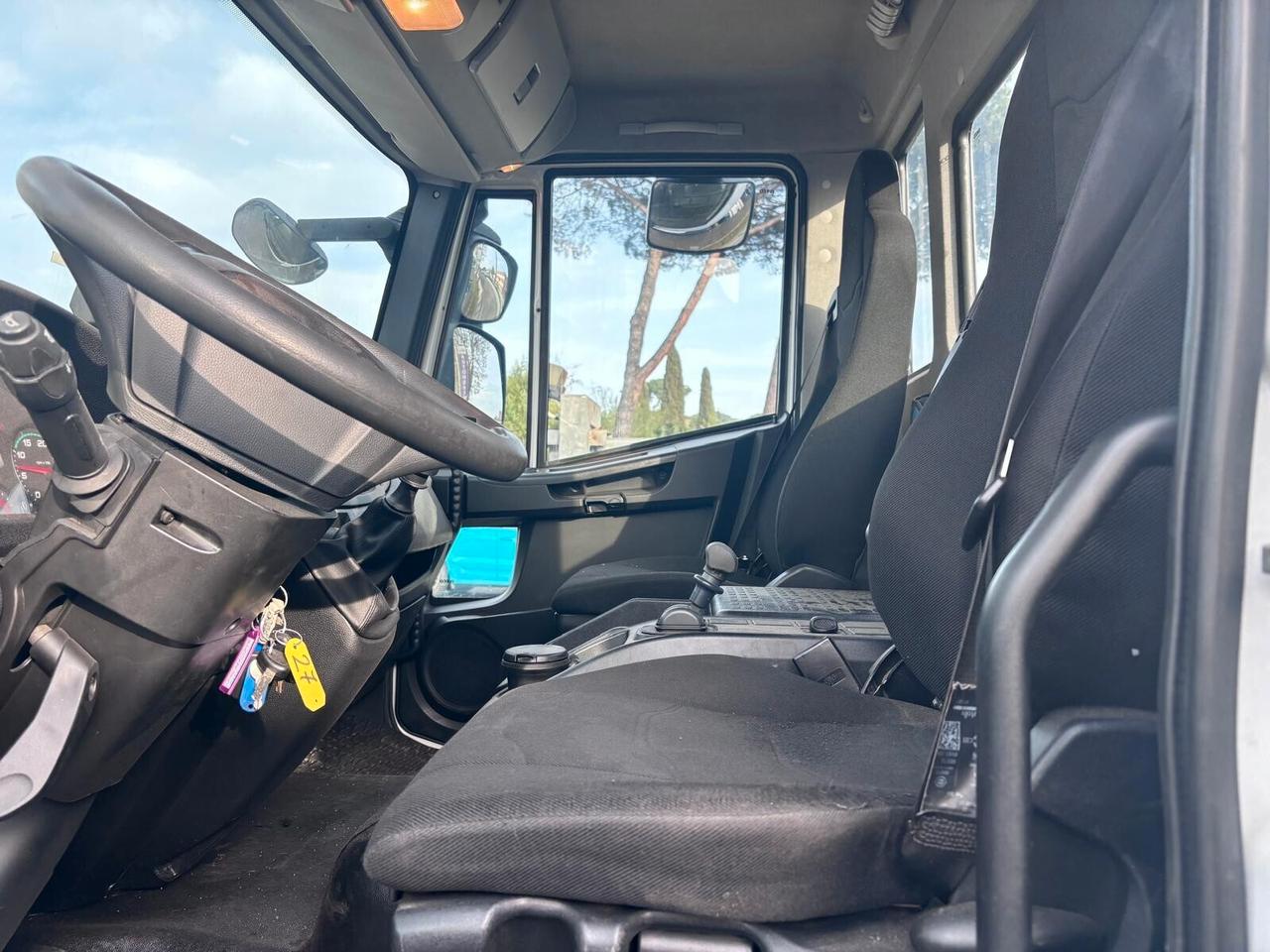 Iveco eurocargo 150E250 euro 6 cambio manuale