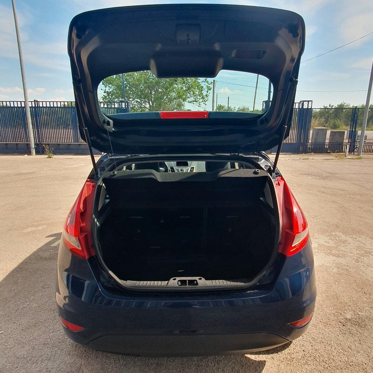 Ford Fiesta 1.4 TDCi 70CV 5 porte